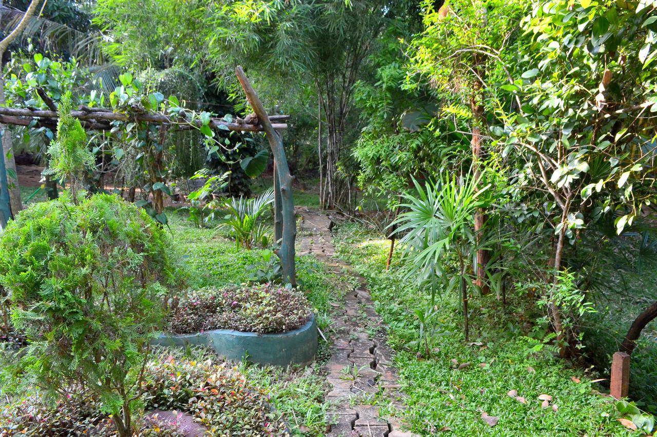 Green Park Safari House & Eco Tree House Udawalawe Exterior foto
